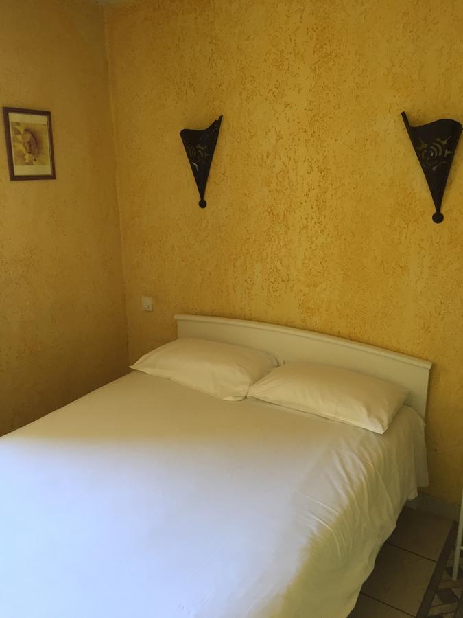 Hotel Le Salagou Clermont-lʼHérault Exterior foto